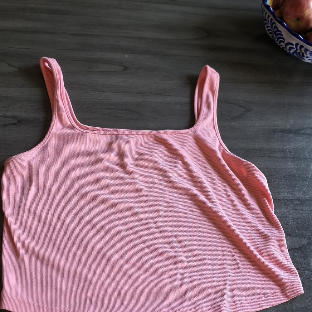 Old Navy Ribbed Cropped Tank
